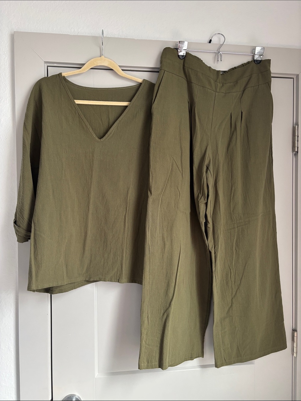 NWOT Linen Blend Olive Wide-Leg Women's Lounge Set